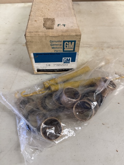 GM NOS Spring Kit #790289