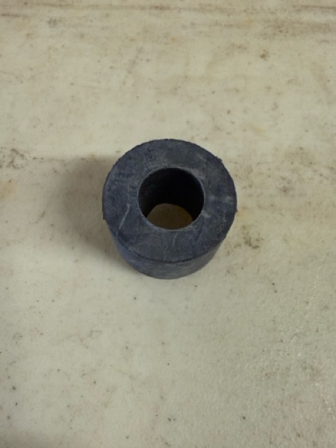 GM NOS Insulator #650350 - Image 3