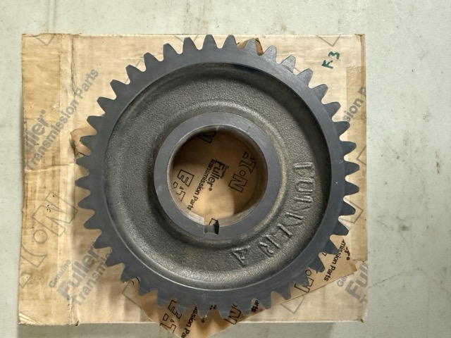 GM/Eaton NOS Counter Shaft Gear #17569 - Image 3
